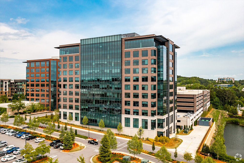 <strong>10,000 Avalon Office Building</strong>